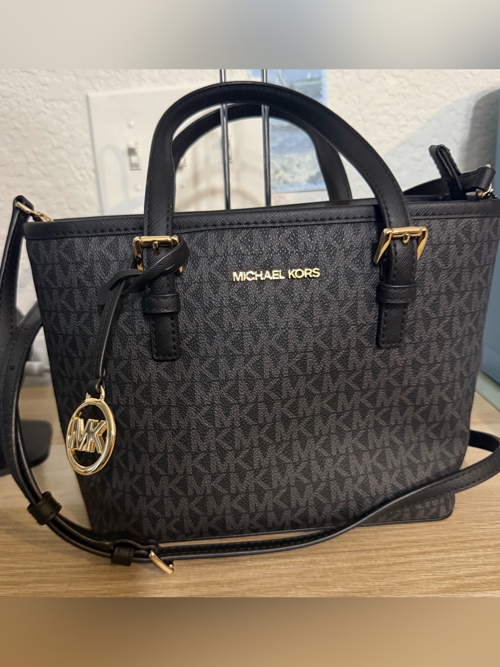 Michael Kors JET SET TRAVEL BAG COLOR BLACK